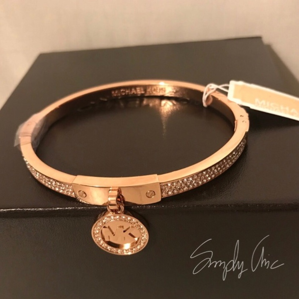 New authentic MK logo charm rosegold tone bracelet - Picture 2 of 5